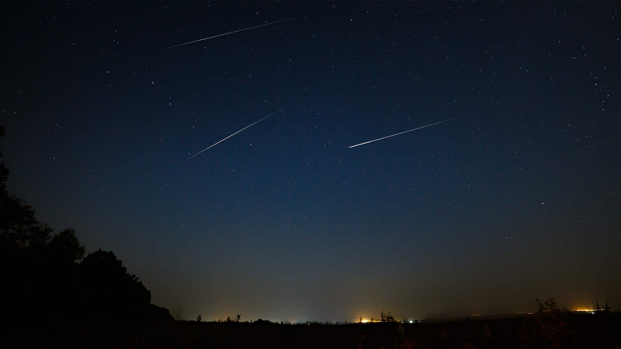 pluma mendigo Calor How to watch the 2023 Lyrid meteor shower | Popular Science