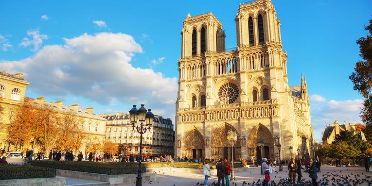 Workers rely on medieval era tech to reconstruct the Notre Dame