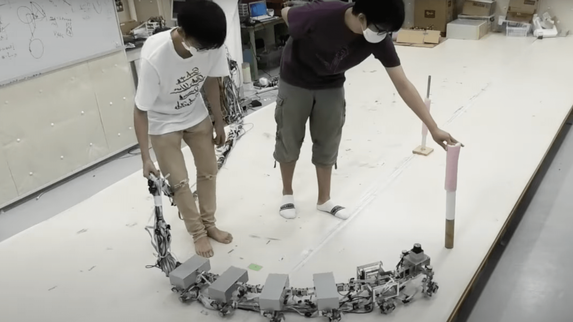 A robot inspired by centipedes has no trouble finding its footing