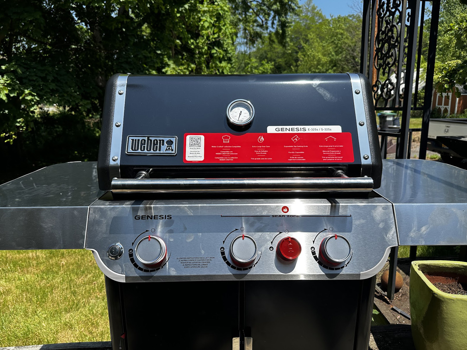 Weber Genesis 325e grill