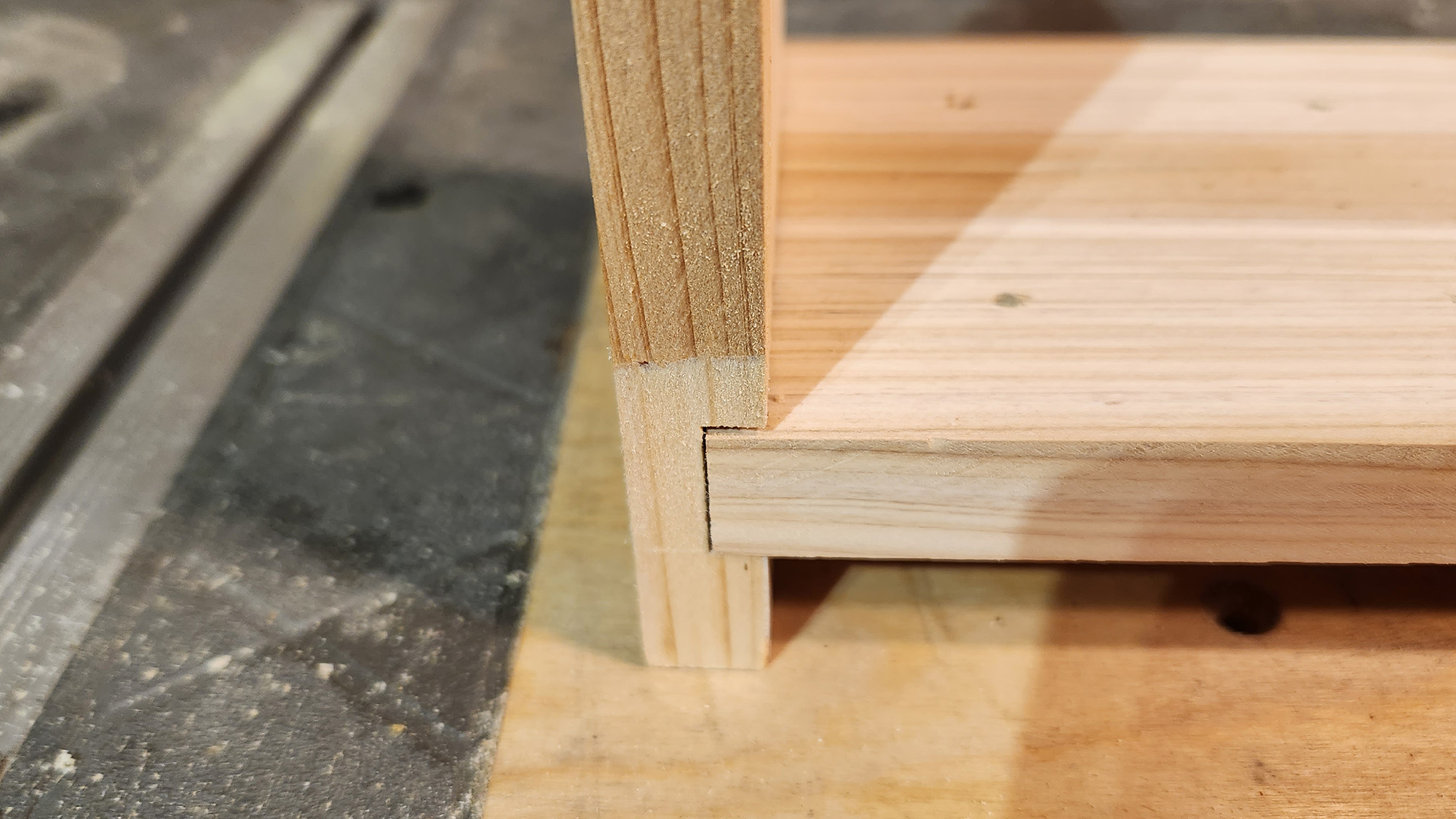 4 ways beginner woodworkers can craft impressively square joints