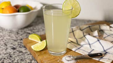 2 easy homemade electrolyte drinks that actually work