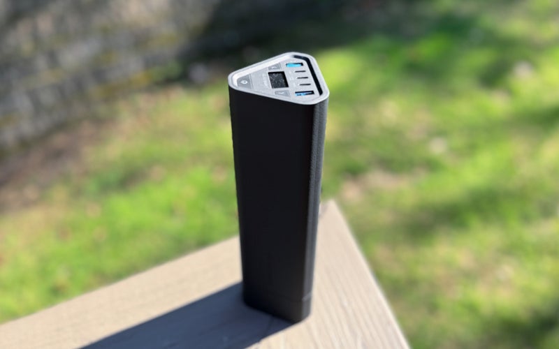 Omnicharge's Omni 40+ on a deck outdoors.