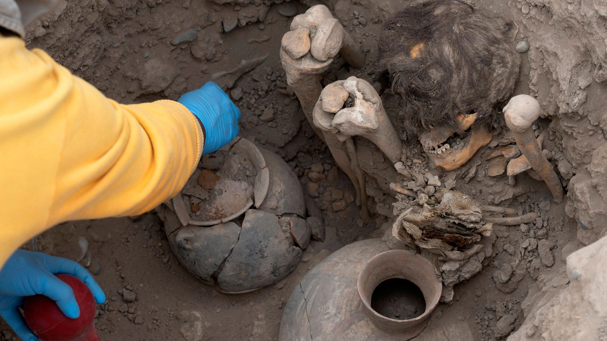 1,000-year-old mummy with full head of hair and intact jaw found in Peru