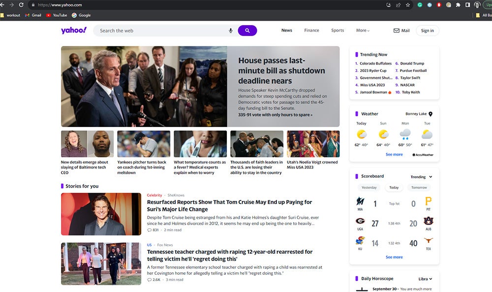 The Yahoo homepage and search engine in a Google Chrome browser window.