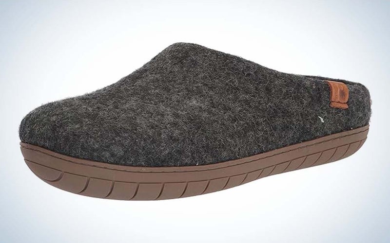 A gray Baabushka Unisex Adult Slipper with a leather sole.