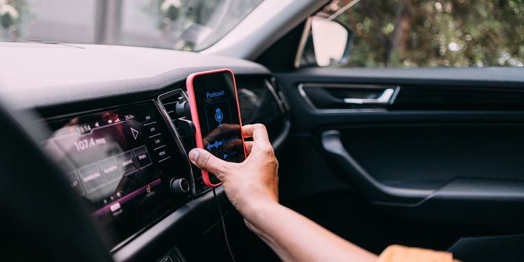 Even hands-free, phones and their apps cause dangerously distracted driving