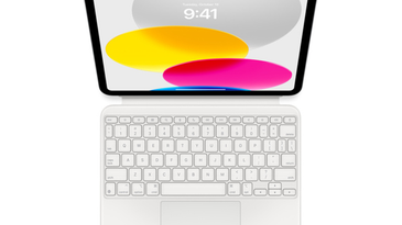 Save $150 on this Apple Magic Keyboard that attaches to your iPad through April 30