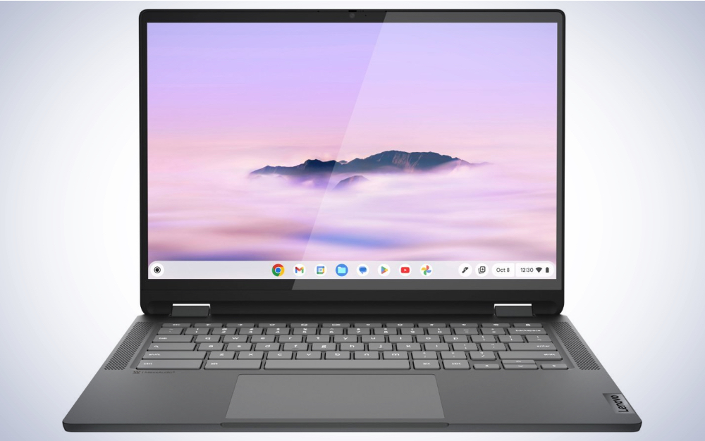 Lenovo IdeaPad Flex 5i on a plain white background.