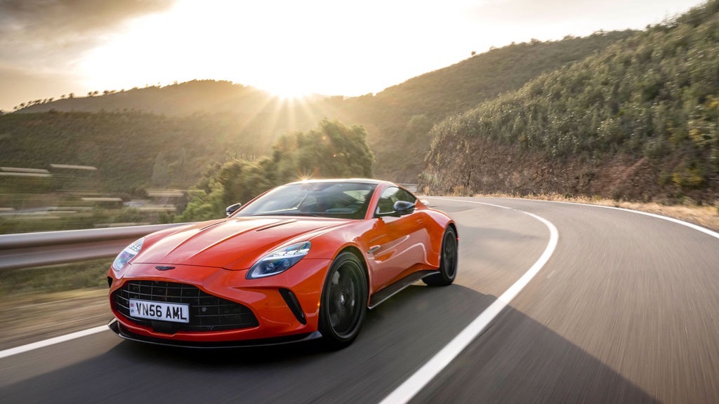 Essai sur piste de l’Aston Martin Vantage 2025 : 656 chevaux dans un ensemble sans prétention