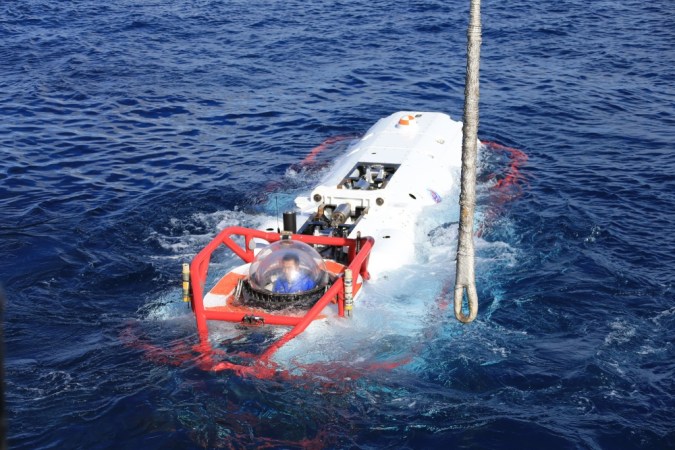 China And US Train Together At Submarine Rescue