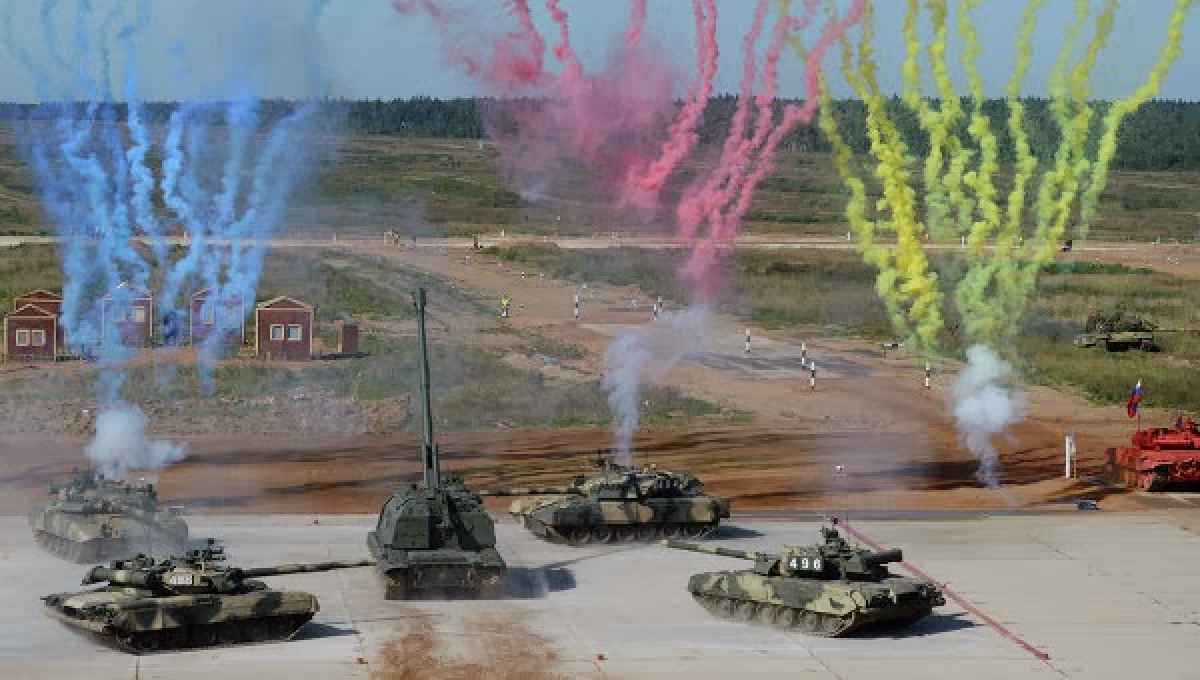 Russia Tank Biathalon Dance