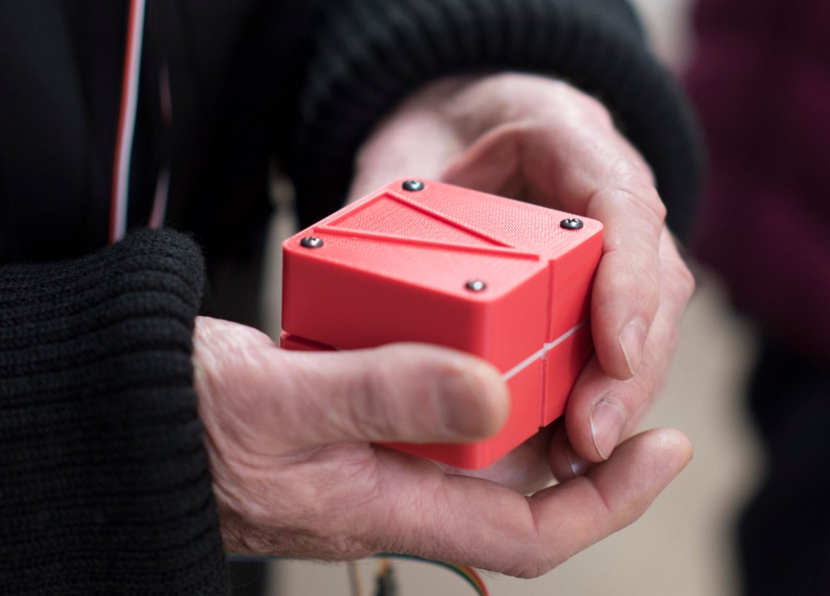 Navigus Device Navigation Device Lets You Feel Your Way Through A City