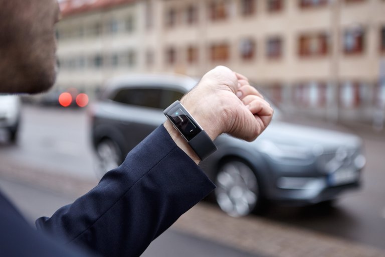 You Can Soon Talk To Your Volvo With The Microsoft Band 2