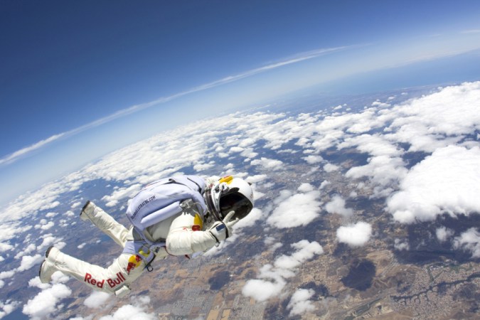Attempt at the World’s Highest Skydive, from 120,000 Feet, is Rescheduled for August
