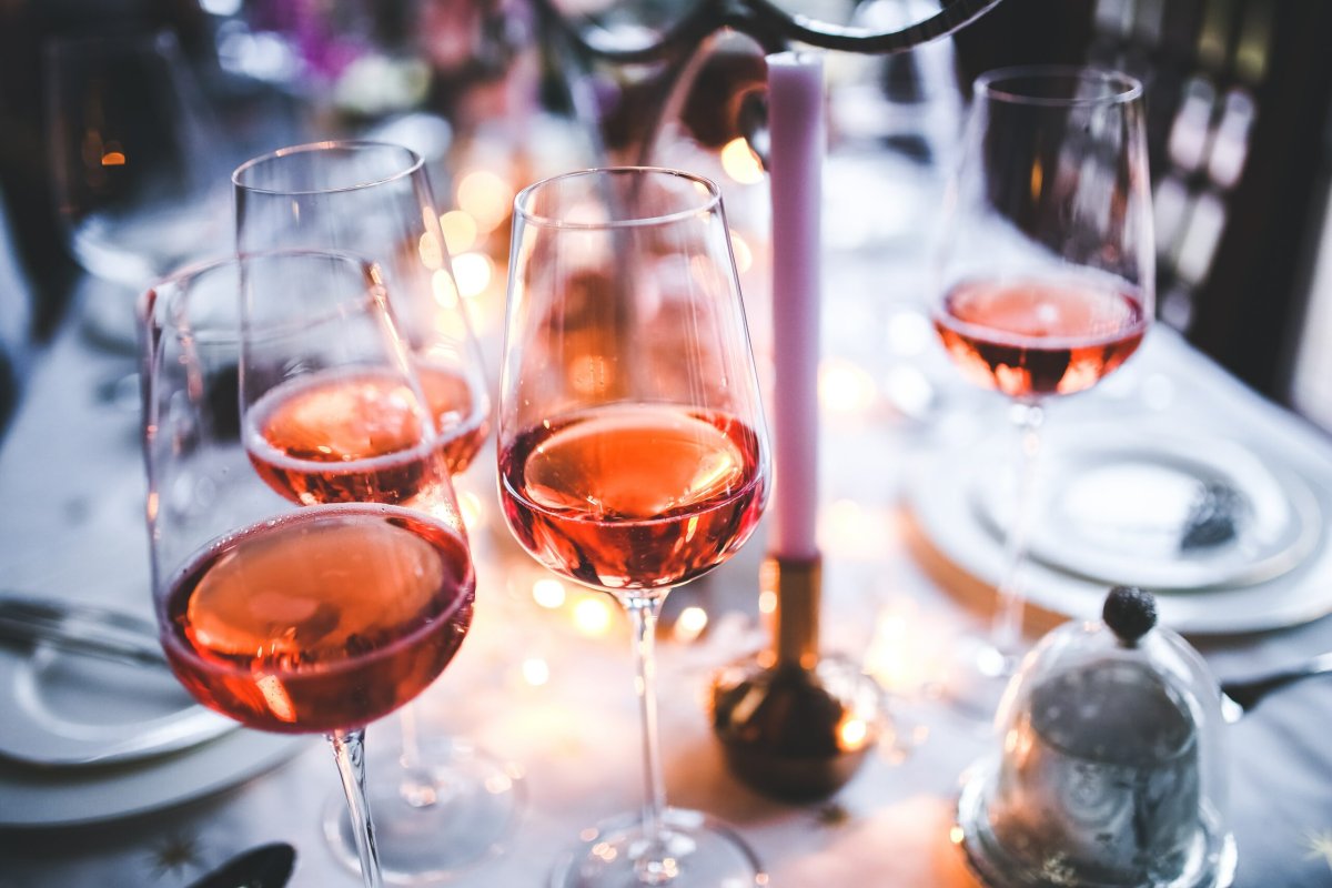 https://www.popsci.com/moderate-drinking-benefits-risks social preview image