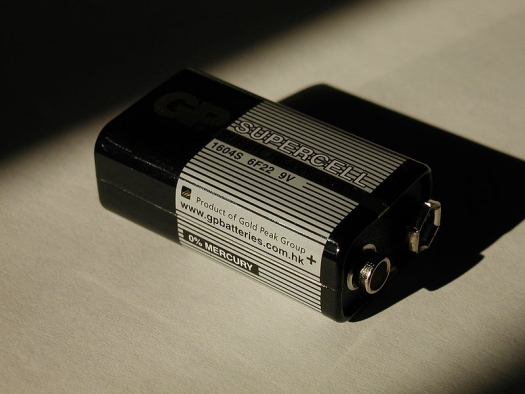 Hooking a 9-Volt Battery To Your Brain Improves Your Video Game Skills, Researcher Finds