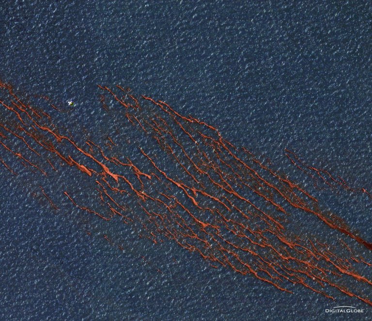DigitalGlobe Satellite Returns High-Resolution Photos of Oil Slick