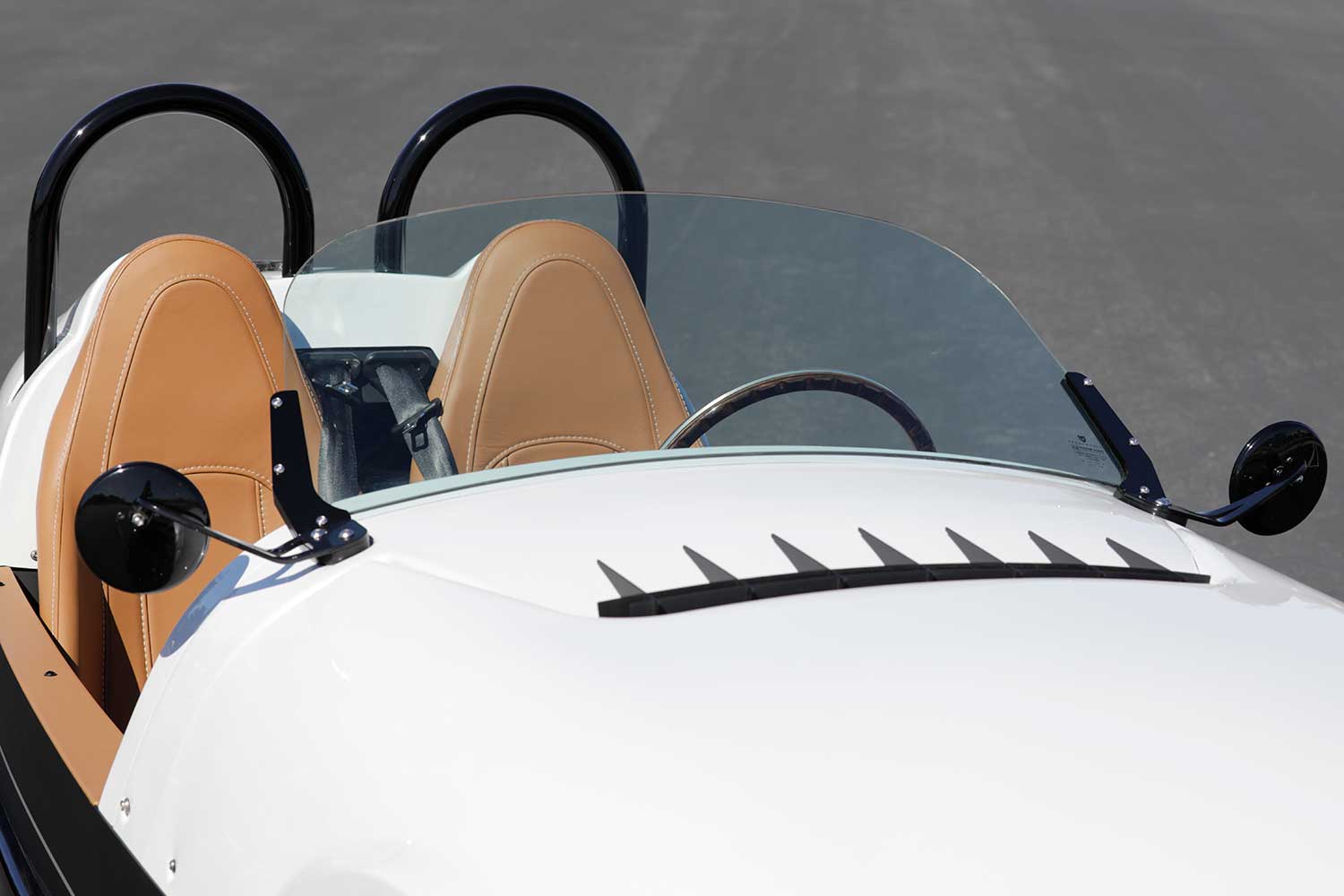 The Venice GT offers the look and feel of a classic car. We are especially fond of its low hood line which not only looks neat but makes it easy to see the road during drives.