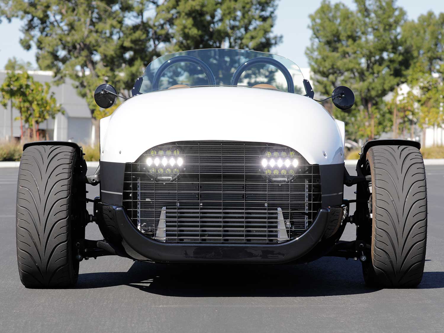 Vanderhall Motor Works’ Venice GT simulates the driving experience of an open-wheel roadster.