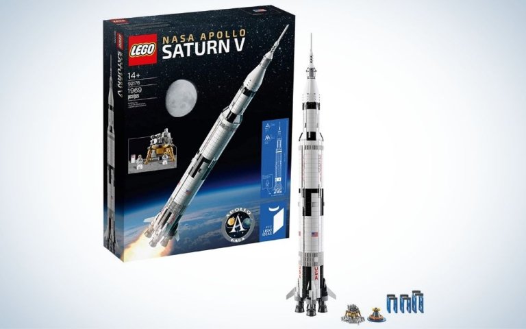 LEGO Ideas NASA Apollo Saturn V is the best model rocket for building.