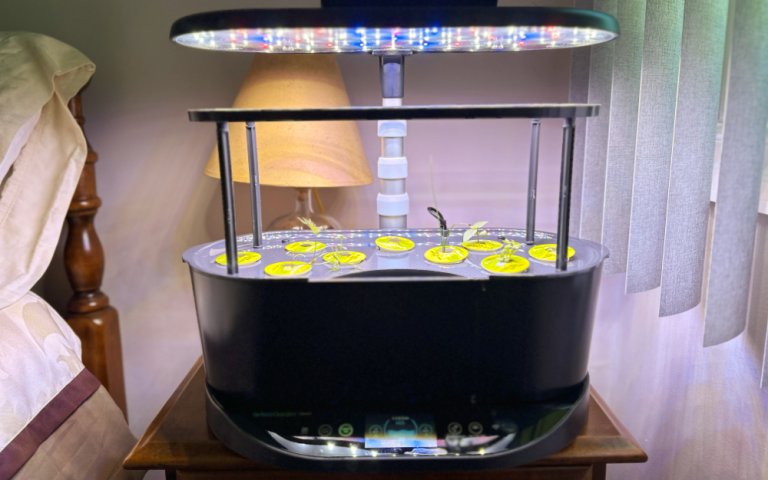 AeroGarden Harvest Elite