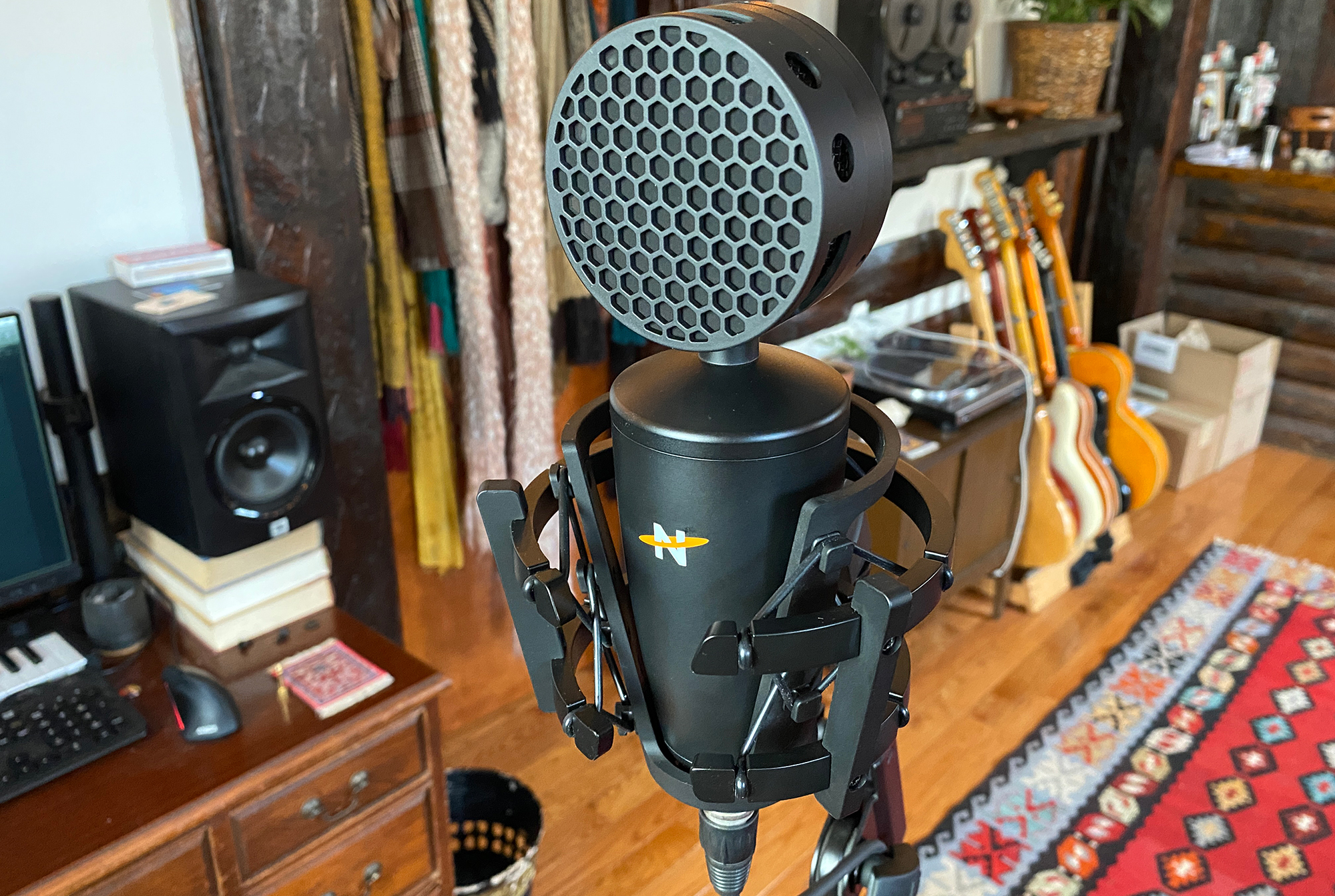 Neat Microphones King Bee II Review | Popular Science