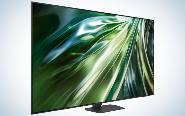  Samsung QN90D on a plain white background.