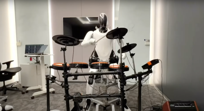 Watch this little drummer bot stay on beat