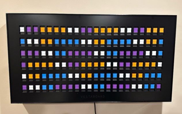 Vestaboard smart messaging display: A sign of things to come? | PopSci
