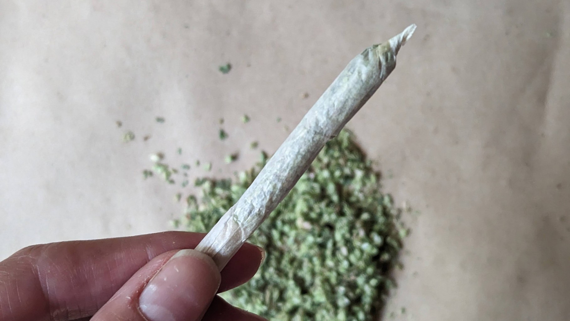 How to roll a joint | Popular Science