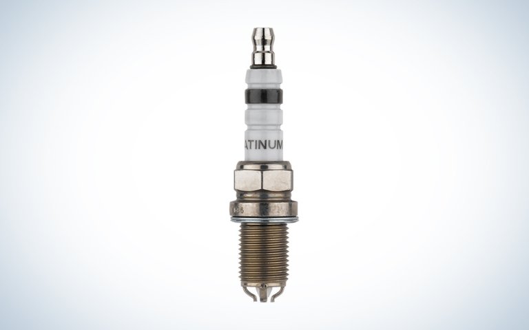 Bosch 4417 Platinum+4 FGR7DQP Spark Plug over a white background with a gradient