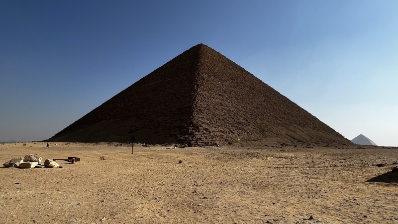 Long-lost Nile branch may explain landlocked pyramids