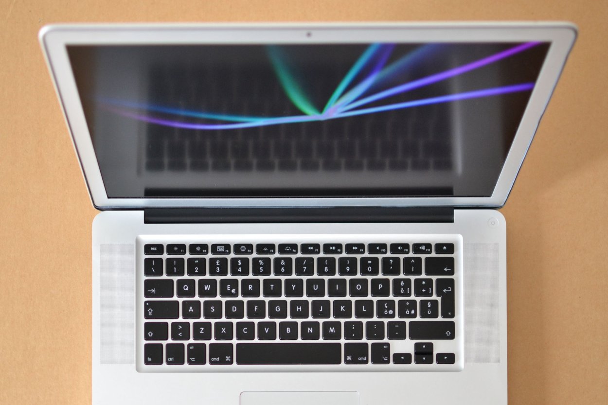 Experience Apple innovation with a sleek + powerful refurbished MacBook ...