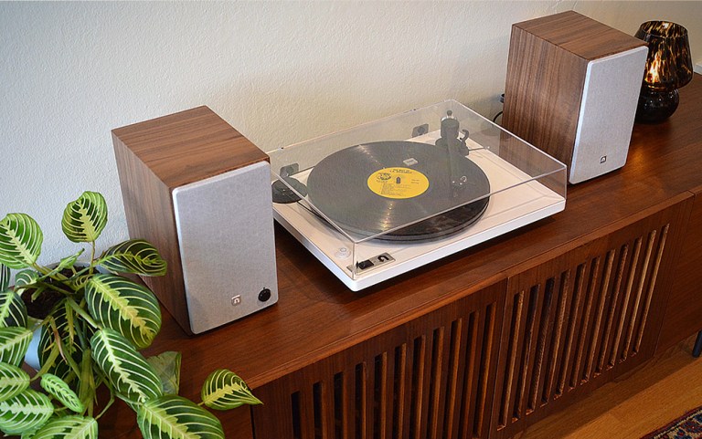 The best beginner turntables for 2025, tested and reviewed | Popular ...