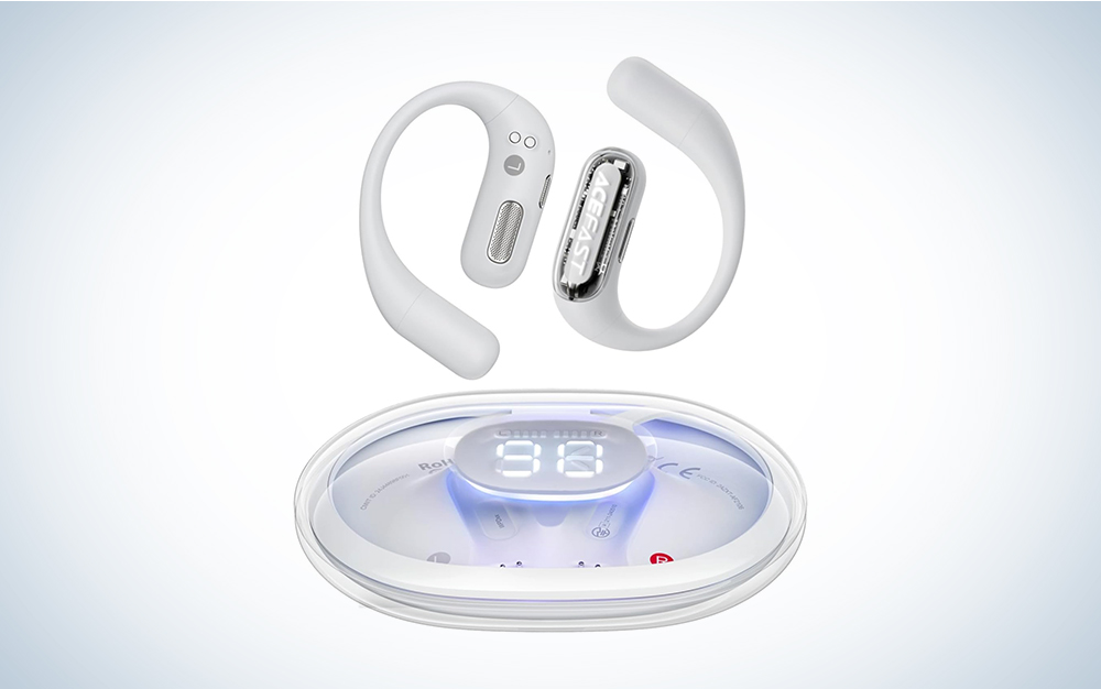 Flex color while you flex your muscles with AceFit open-air