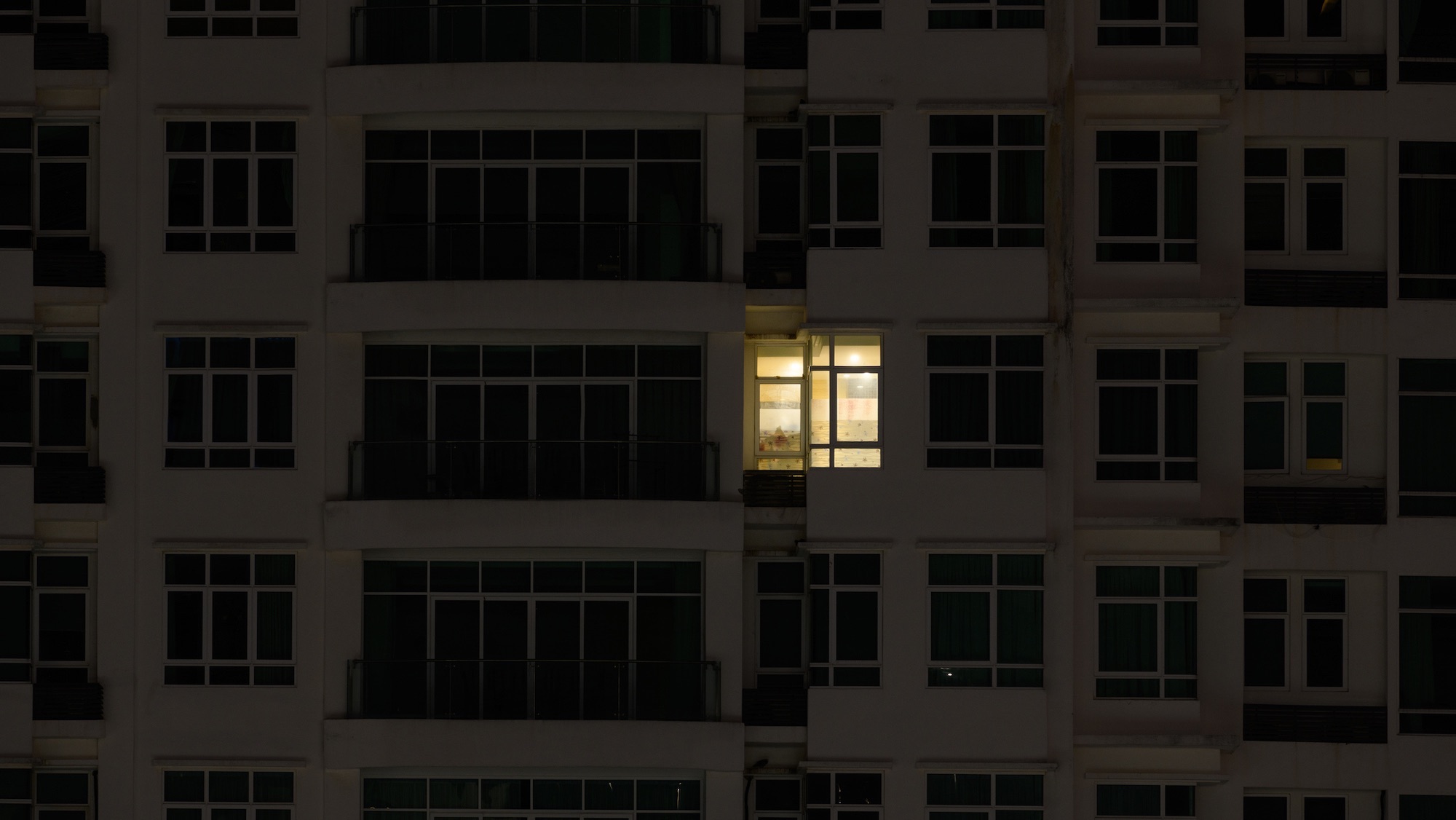 Single light in a residential apartment