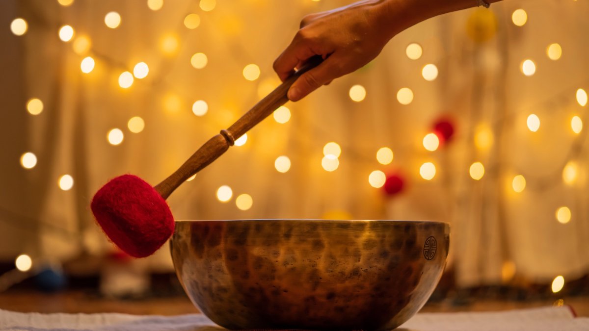 I tried a sound bath to see if it actually made me calmer | Popular Science