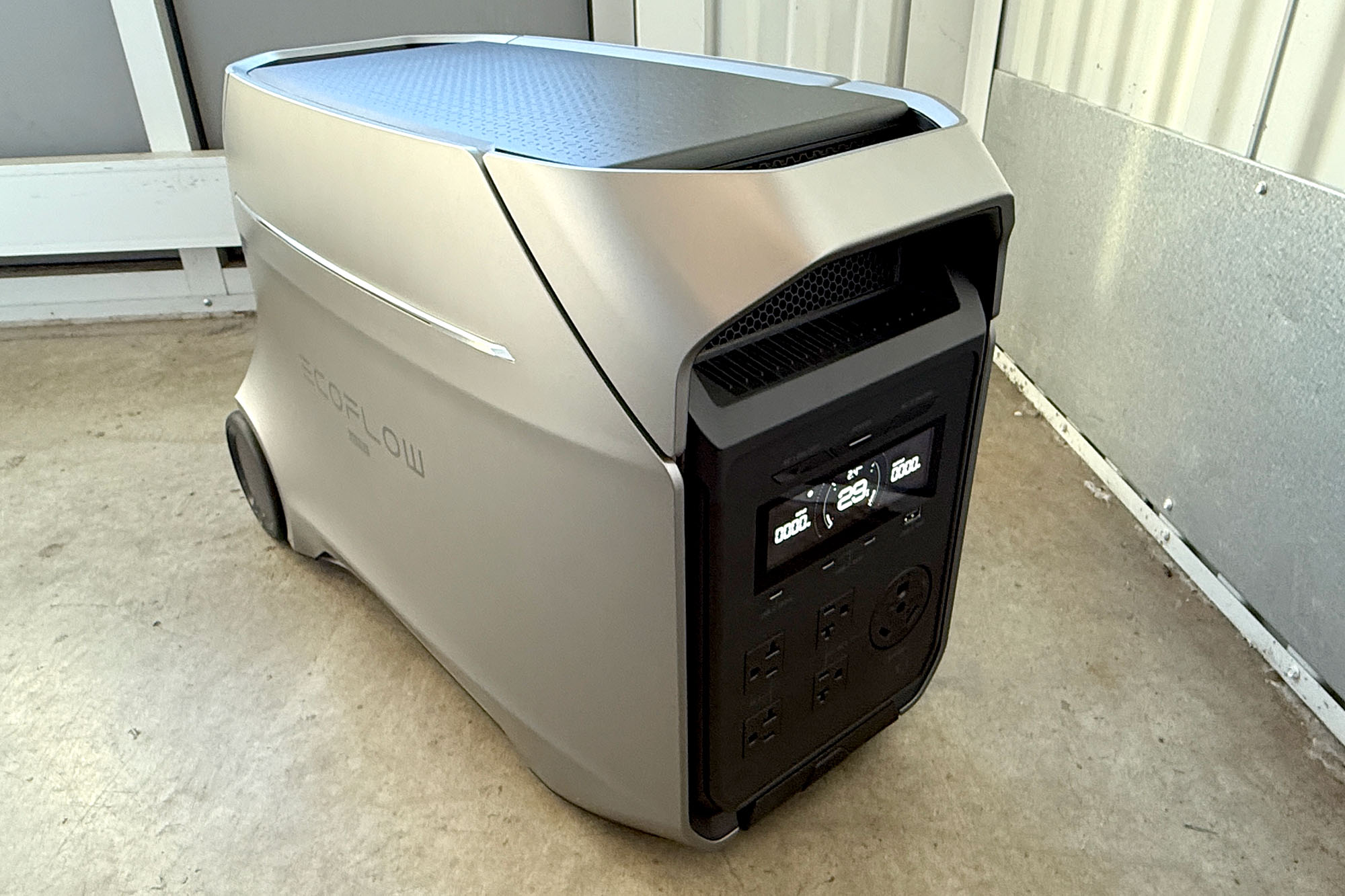 EcoFlow DELTA 3 portable power station series first impressions