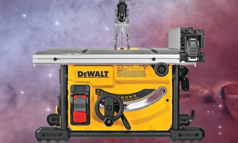 Dewalt 15-amp compact portable jobsite table saw