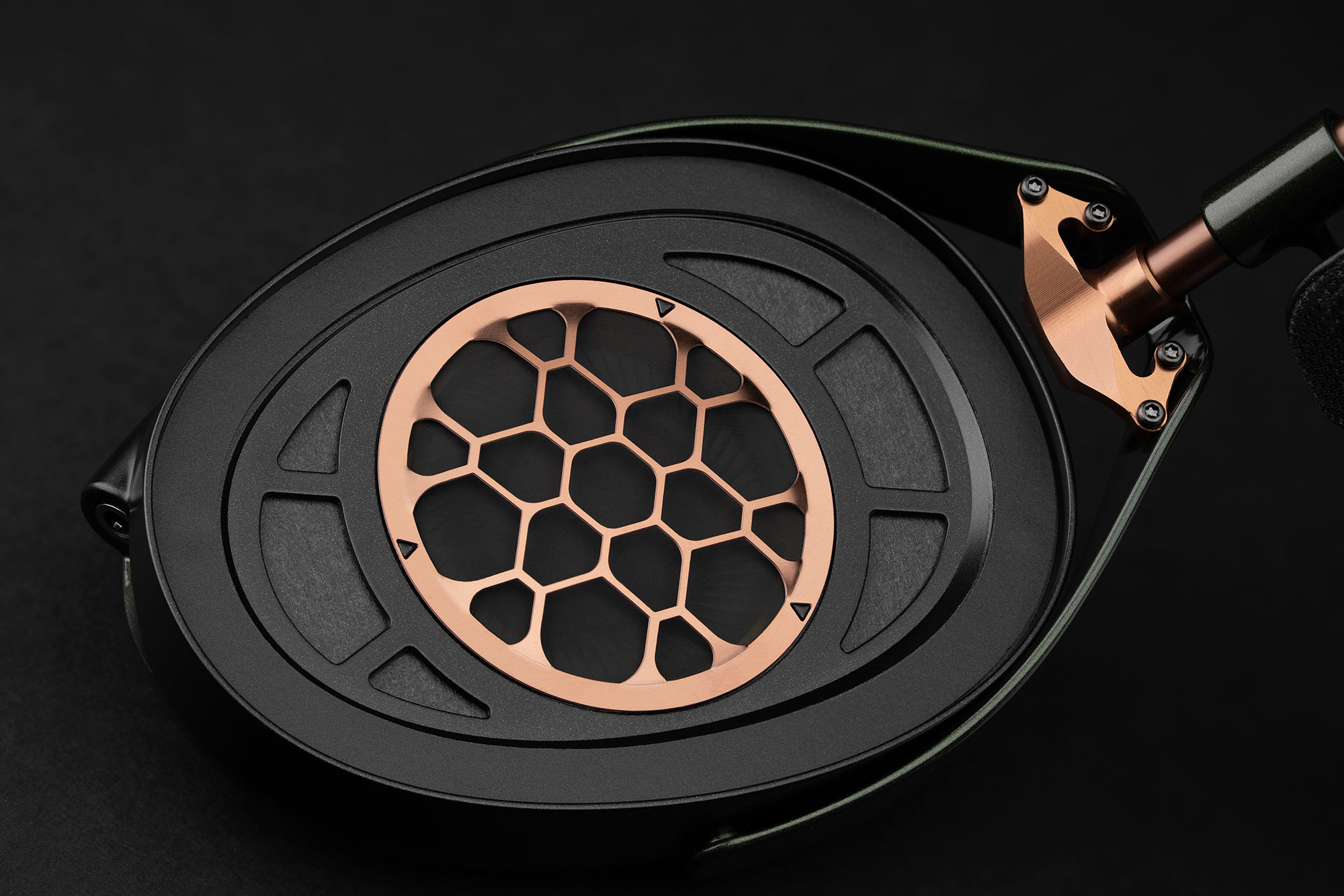 Meze Audio STRADA closed back dynamic driver headphones