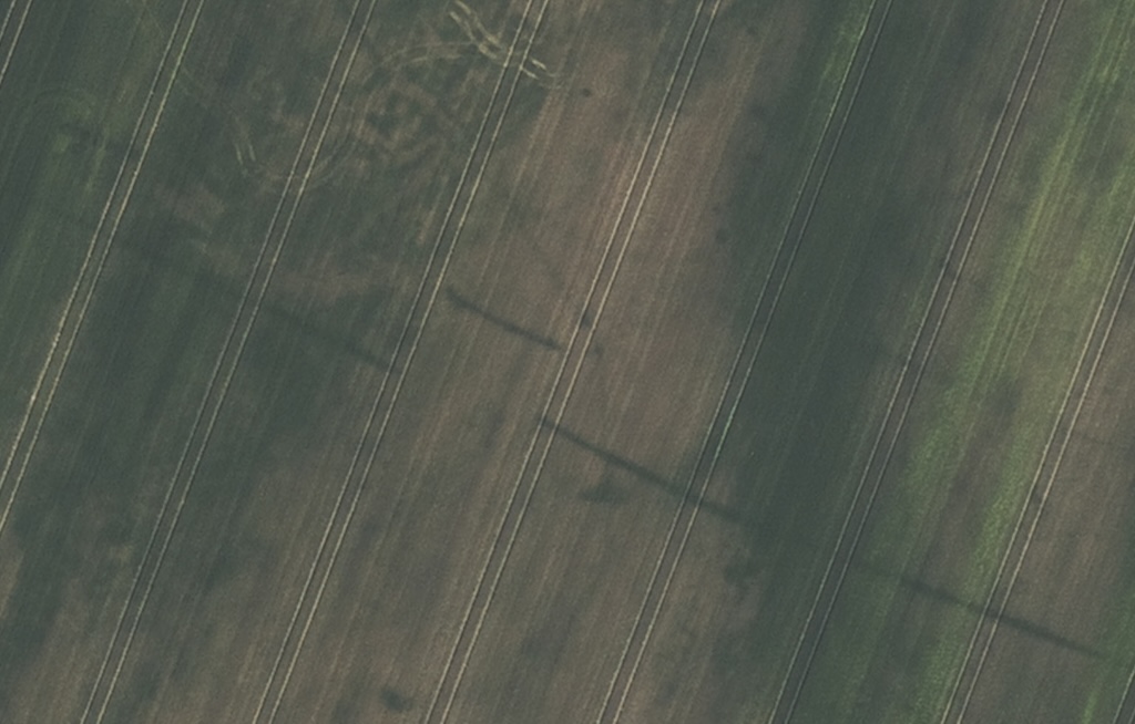 Entrance to the marching camp of Trabitz with the characteristic titulum in an aerial photograph. 
