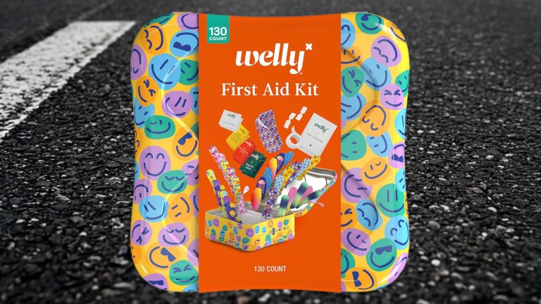 Welly First Aid Kit - Adhesive Flexible Fabric and Waterproof Bandages