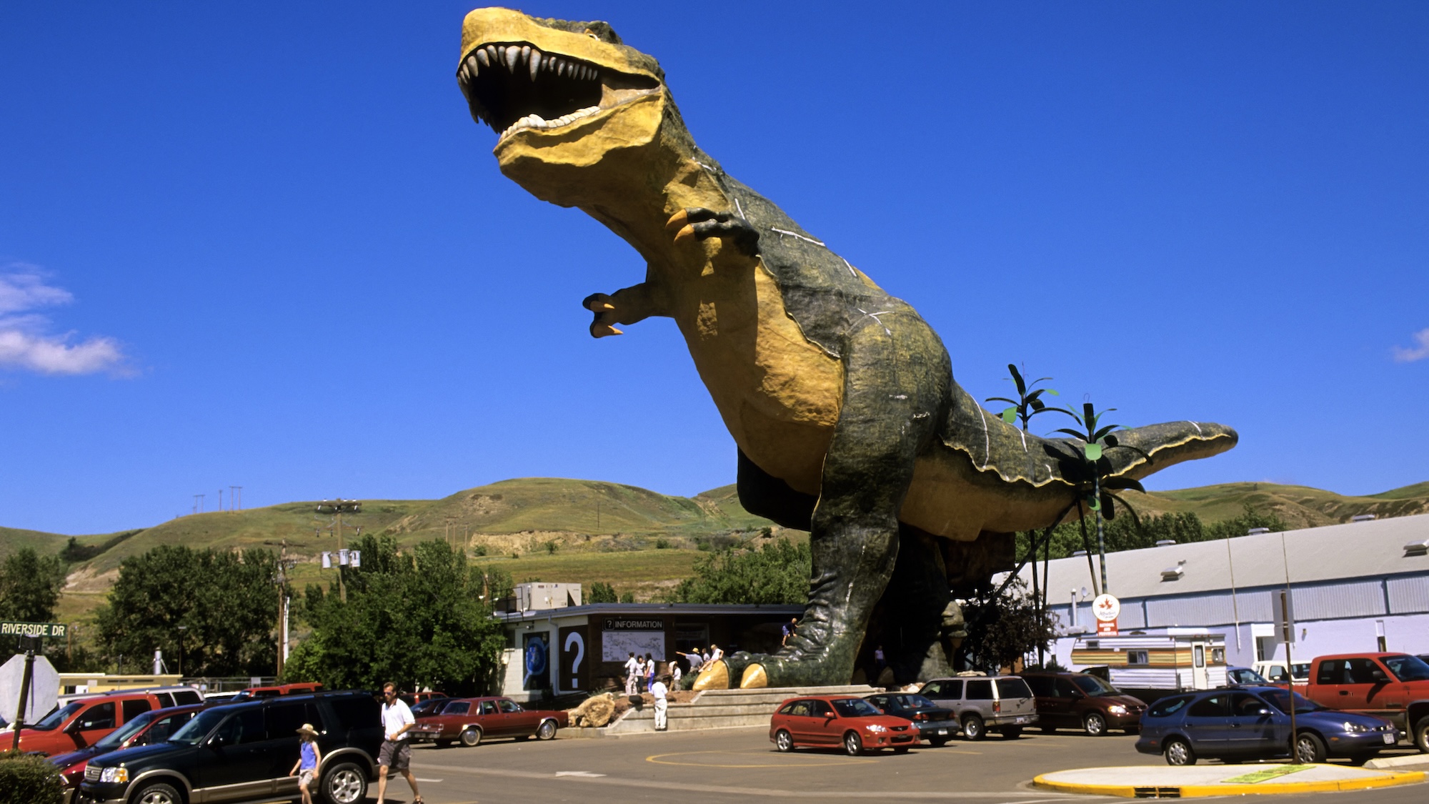 The World's Largest Dinosaur attraction in Drumheller, Canada