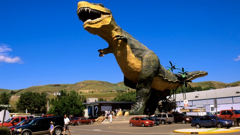 The World's Largest Dinosaur attraction in Drumheller, Canada