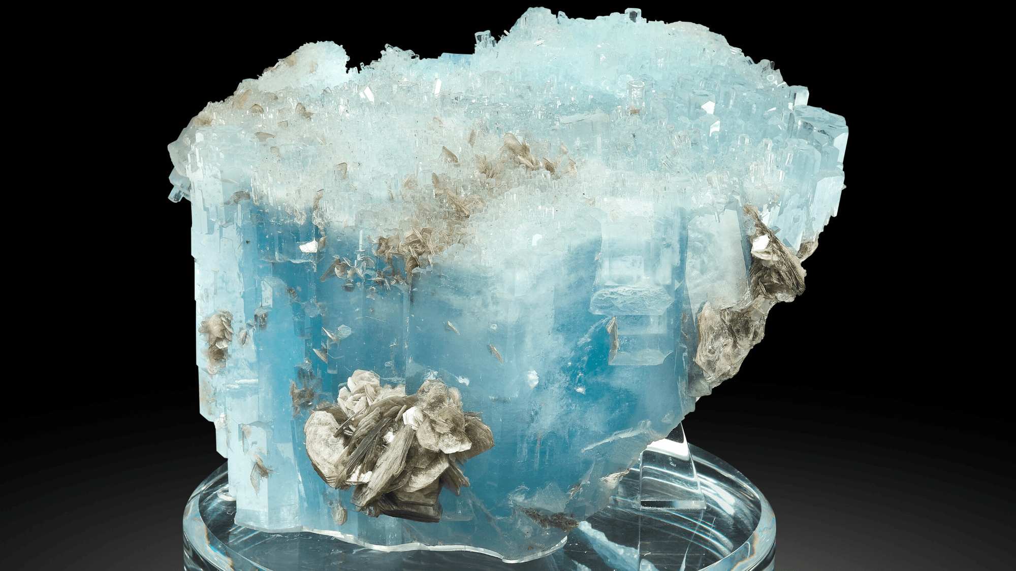 a large aqua colored mineralHeritage Auctions.