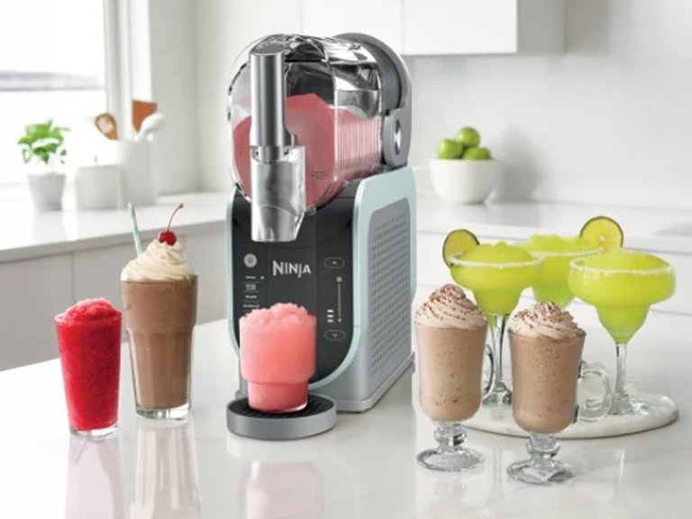 Primary image for this refurbished ninja slushi turns drinks into icy perfection Stack Commerce sponsored deal