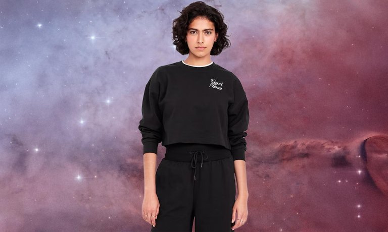 Old Navy Dynamic Fleece Oversized Crop Sweatshirt