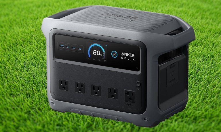 Nker Solix C1000 Gen 2 portable power station solar generator