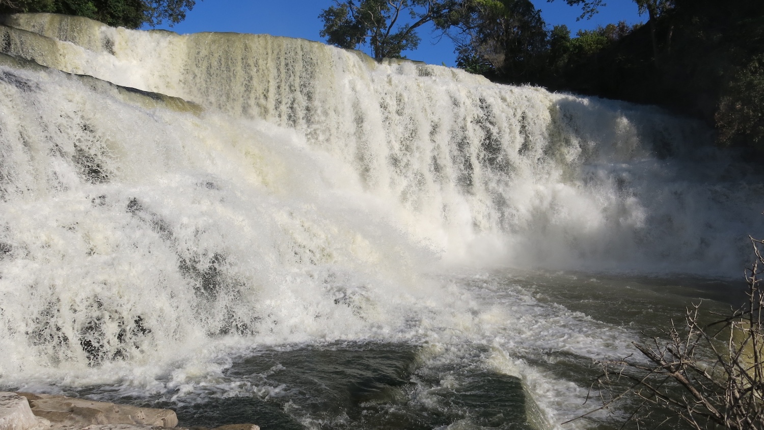 Luvilombo Falls during the period of mass migration of specimens of Parakneria thysi. Credit: Pacifique Kiwele
